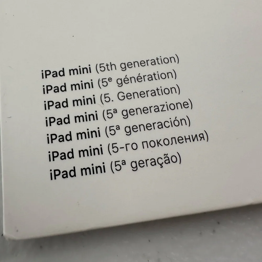 NEW Apple iPad mini 5th Generation Smart Cover Charcoal Gray